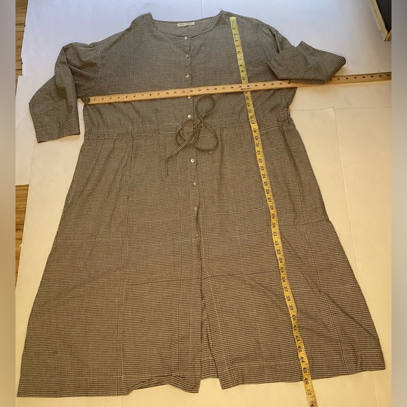 Maiwa Light weave cotton dress med/lg black and white - Picture 6 of 10